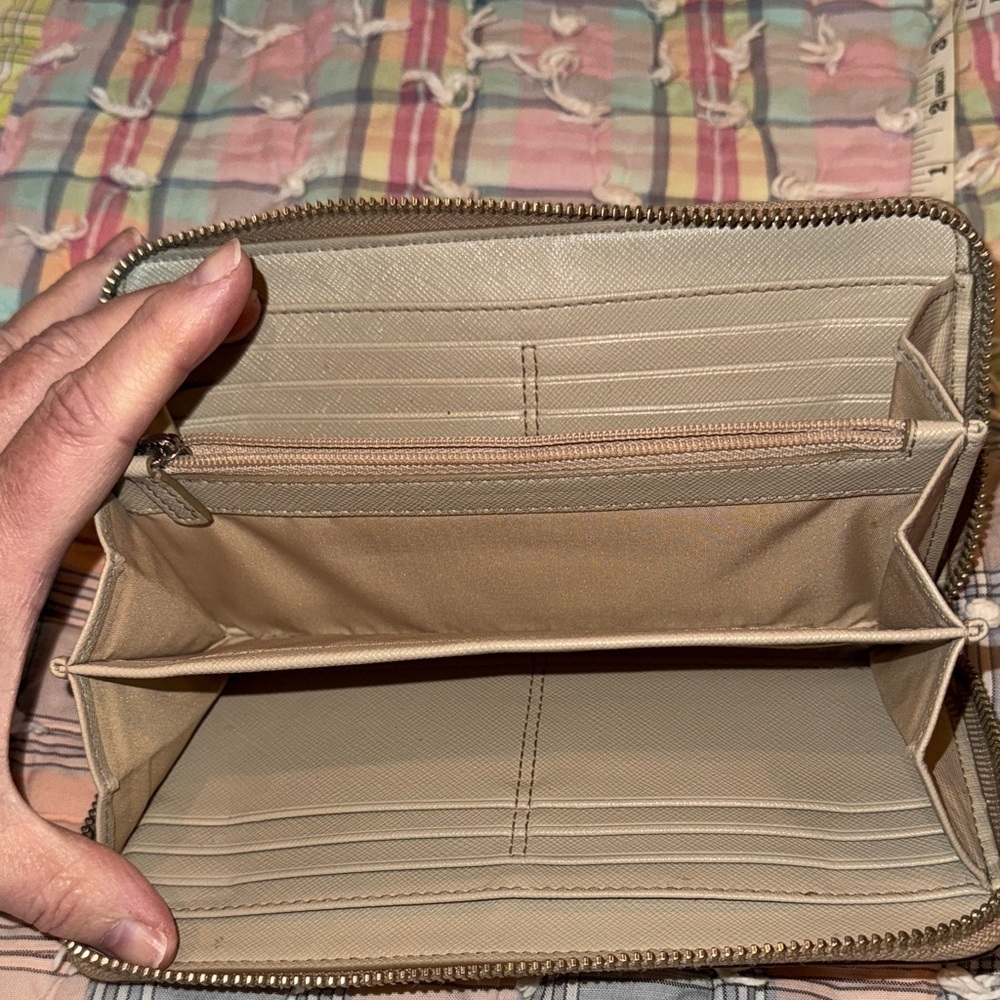 Coach Darcy Tan Wallet with Bow Accent (TW2) - Picture 6 of 10